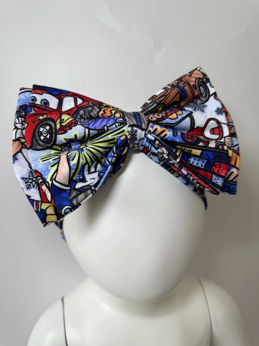 All your favorite characters BILLS giant bows